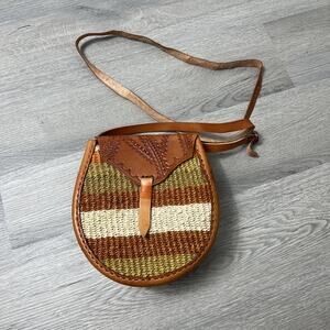 Medium African Woven Sisal Kiondo Shoulder Strap Crossbody Leather Handbag